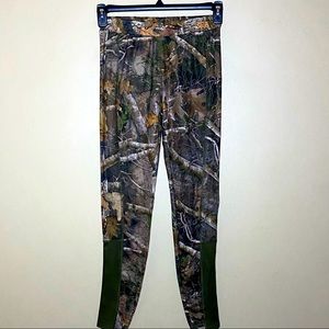 Bass Pro Shop SHE Outdoor Pants Leggings Green Camo Stretch  Hunting